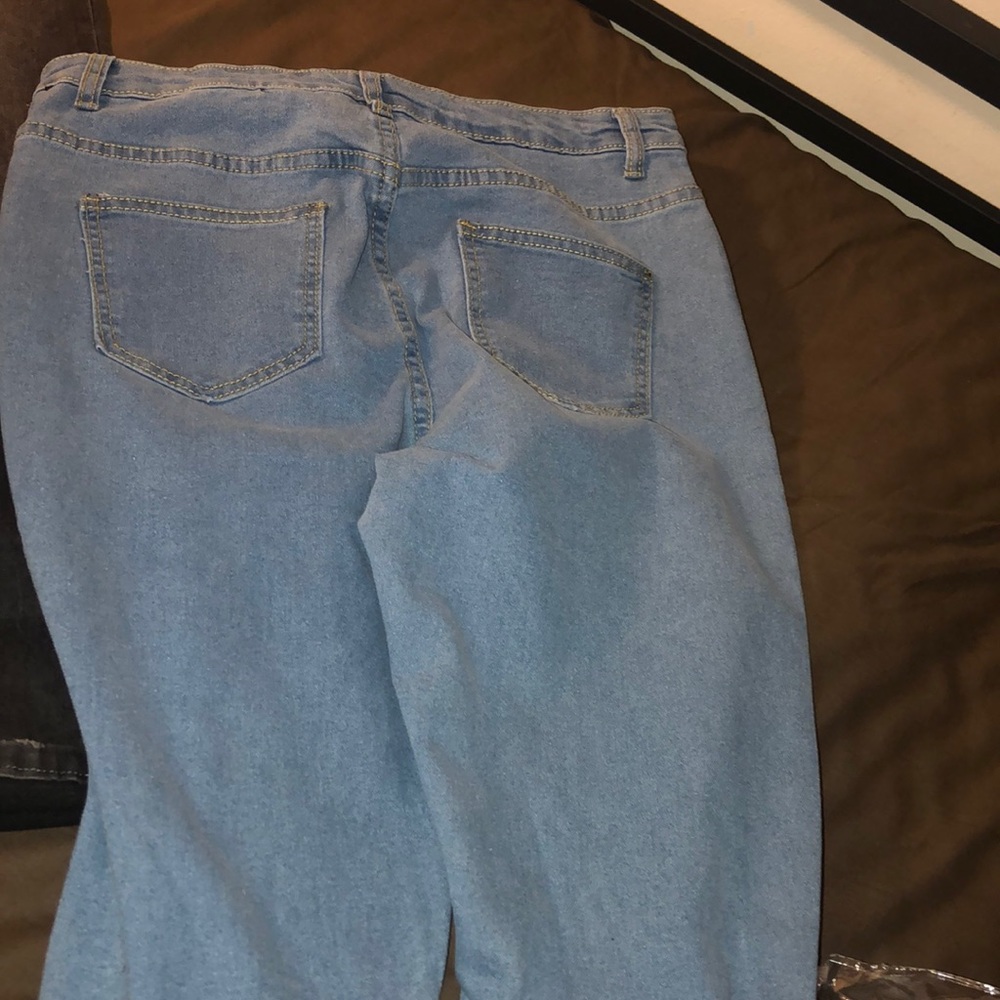 Jeans - Picture 3 of 3